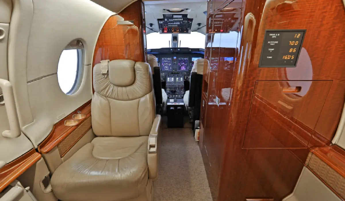 Beechcraft - Hawker 400XP - Best Light Jet Rentals - Best Preowned Jets - Exclusive Concierge Club.webp
